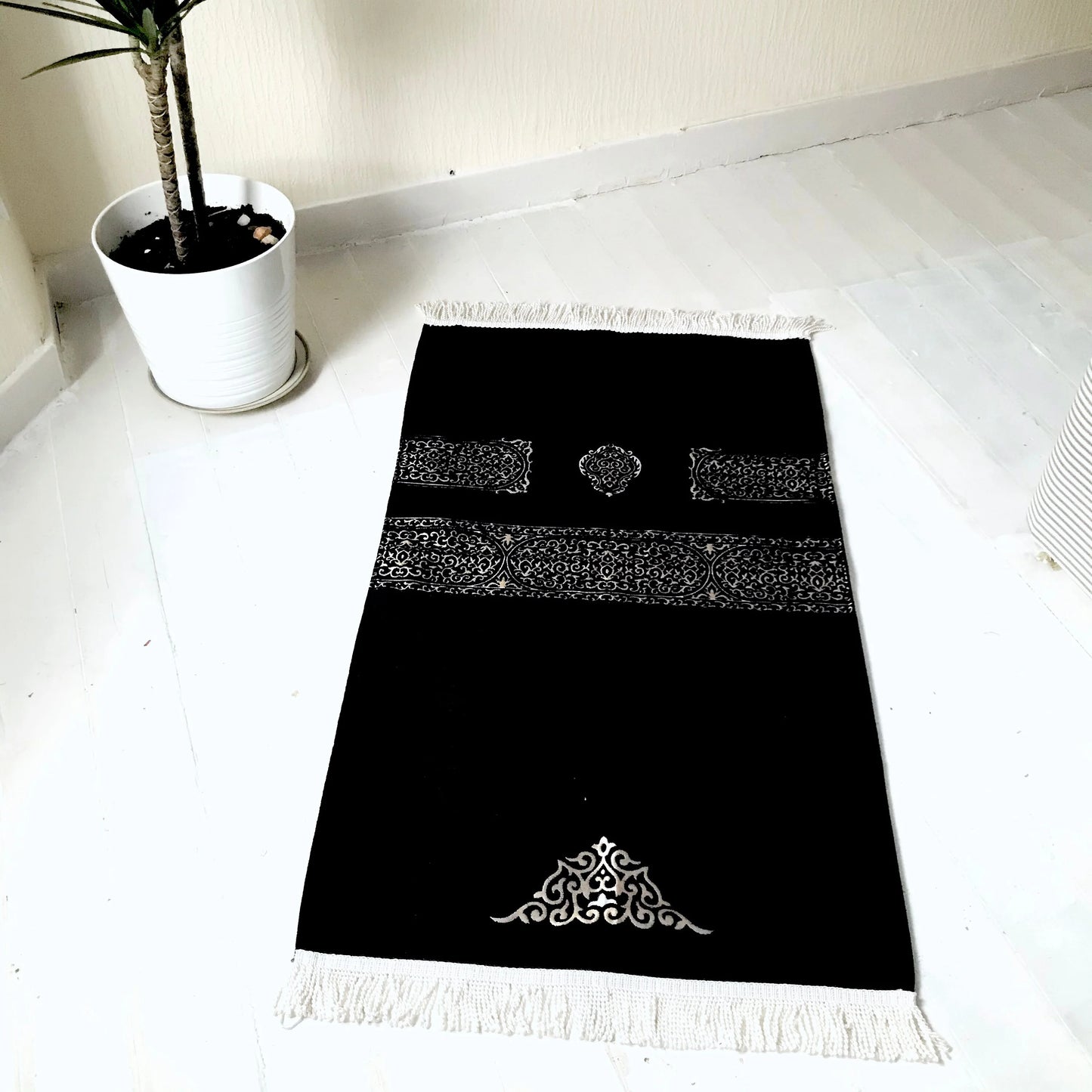 Kaaba Patterned Lined Prayer Rug with Gift Bag 750g