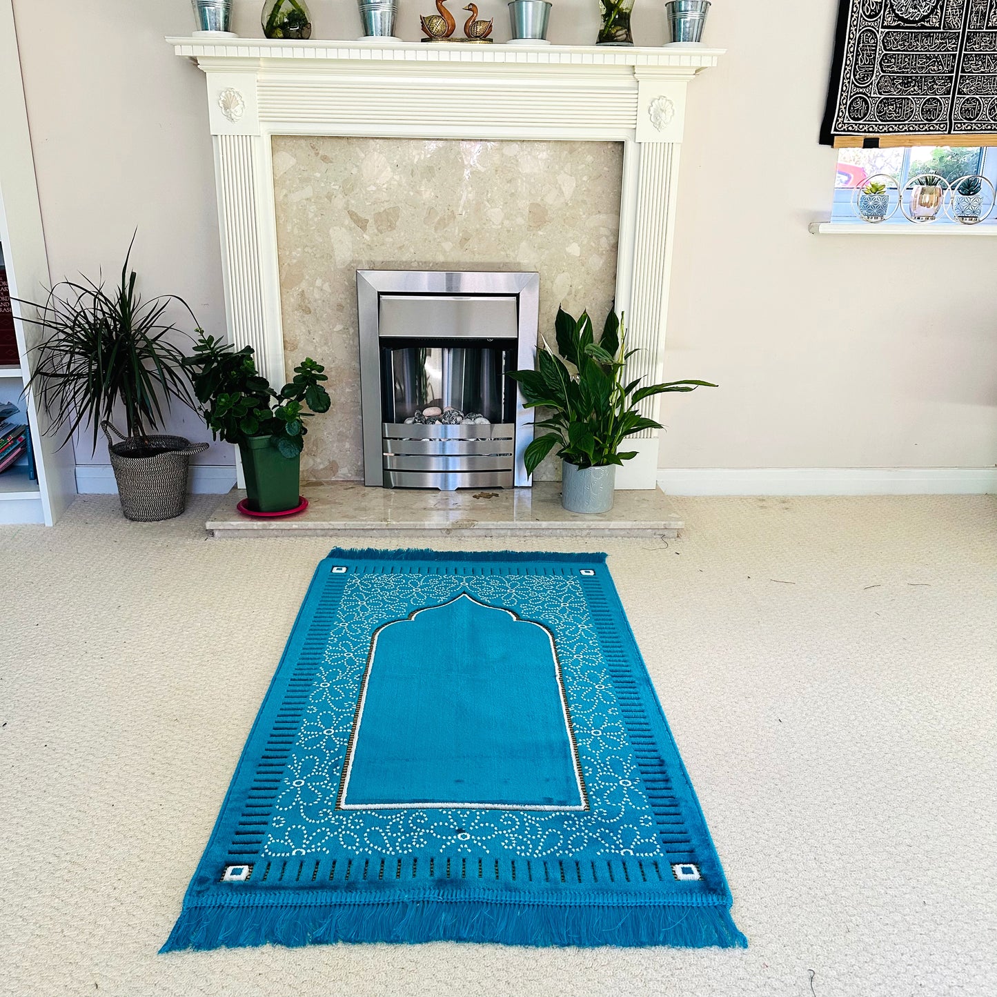 New Mihrab Style Velvet Prayer Mat (750g)