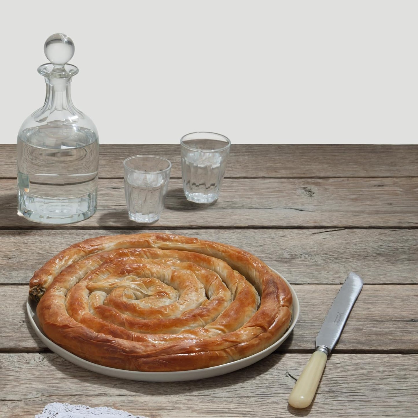 Alesis Greek Filo Twist Pie With Spinach & Feta Cheese, 850g