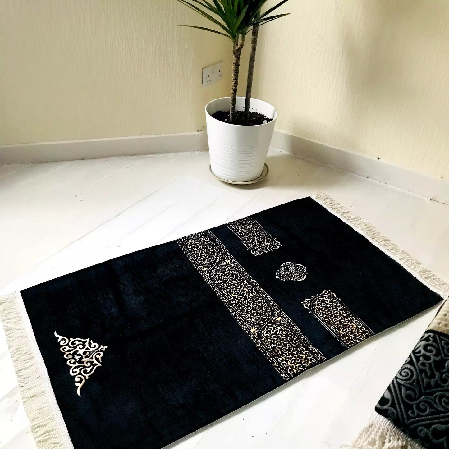 Kaaba Patterned, Lined Prayer Rug with Gift Bag