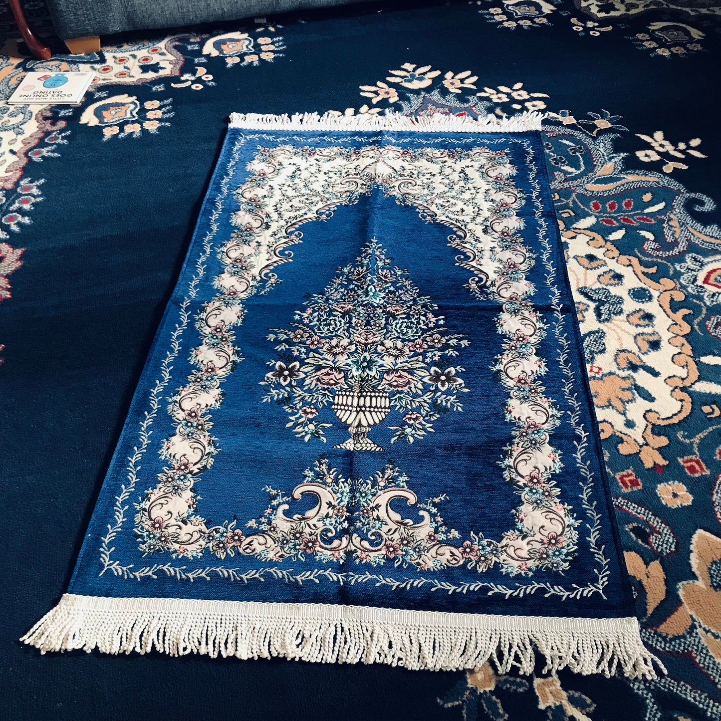 Embroidered Floral Lined Thick Prayer Rug with Gift Box