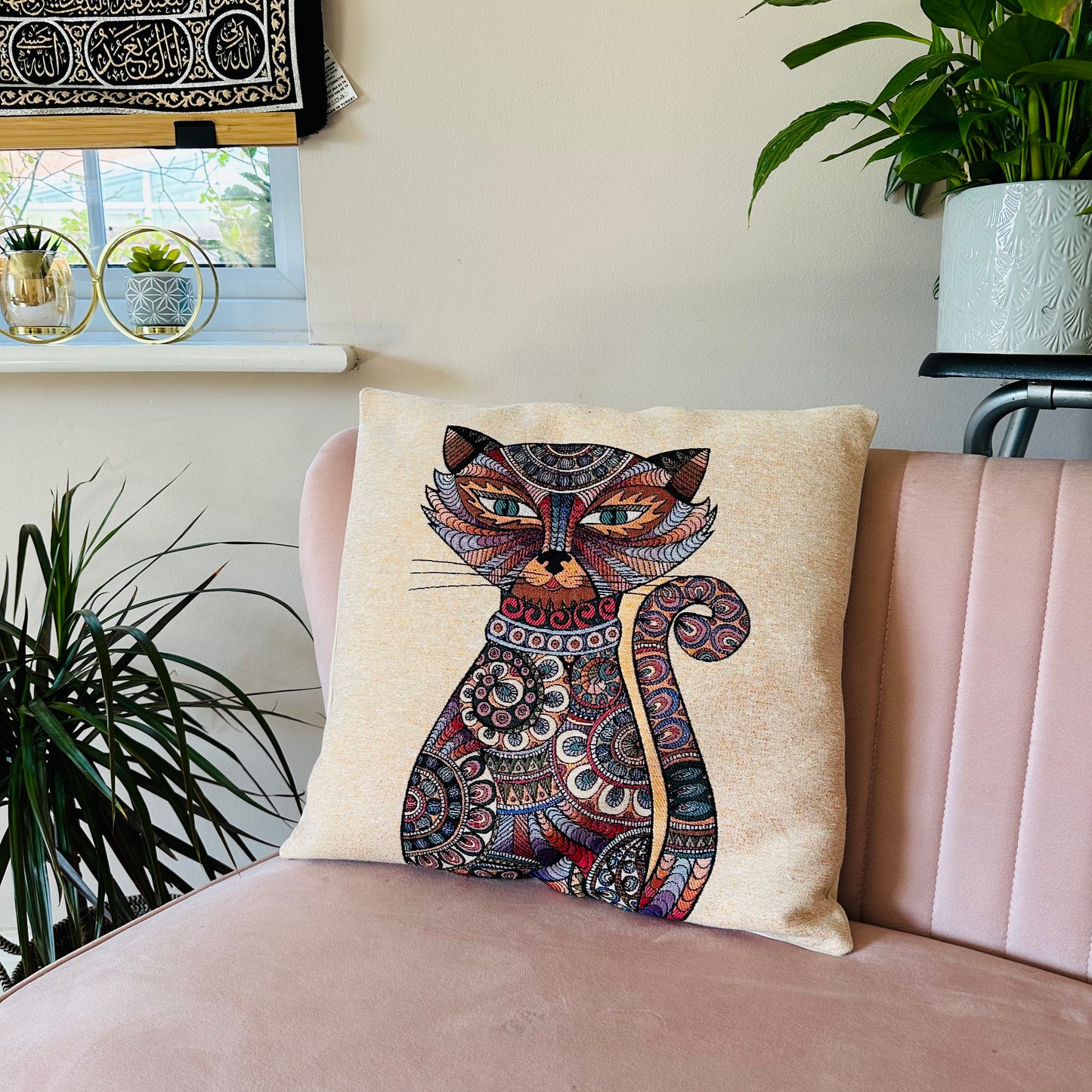 Tabby Cat Tapestry Embroidered Cushion Cover (43 x 43 cm)