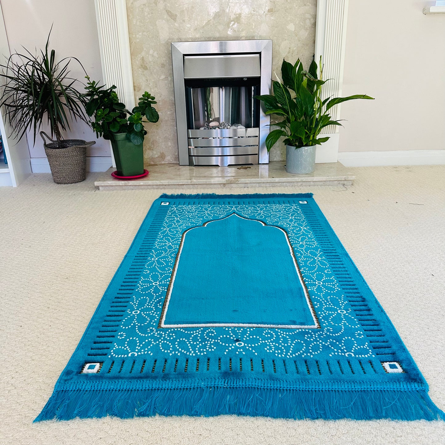 New Mihrab Style Velvet Prayer Mat, 750g