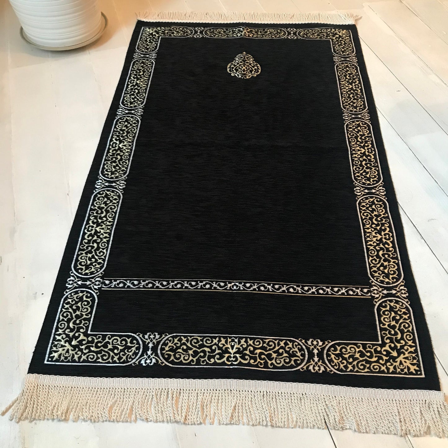 Kaaba Patterned Embroidered Prayer Rug