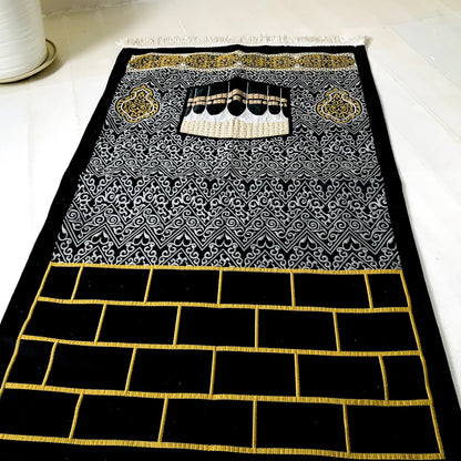 Kaaba Patterned Lined Prayer Rug  (750g)